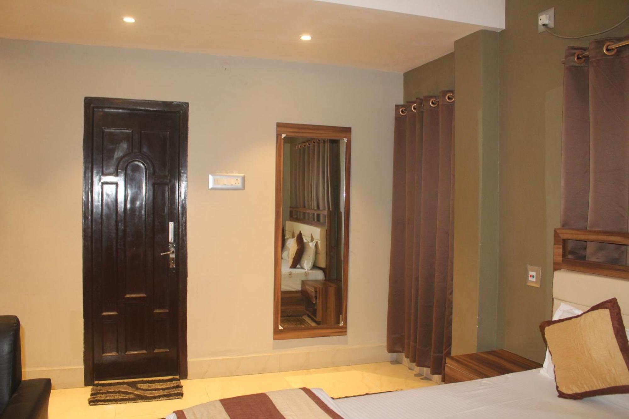 Hotel Oishi Plaza Mukutmanipur Bagian luar foto