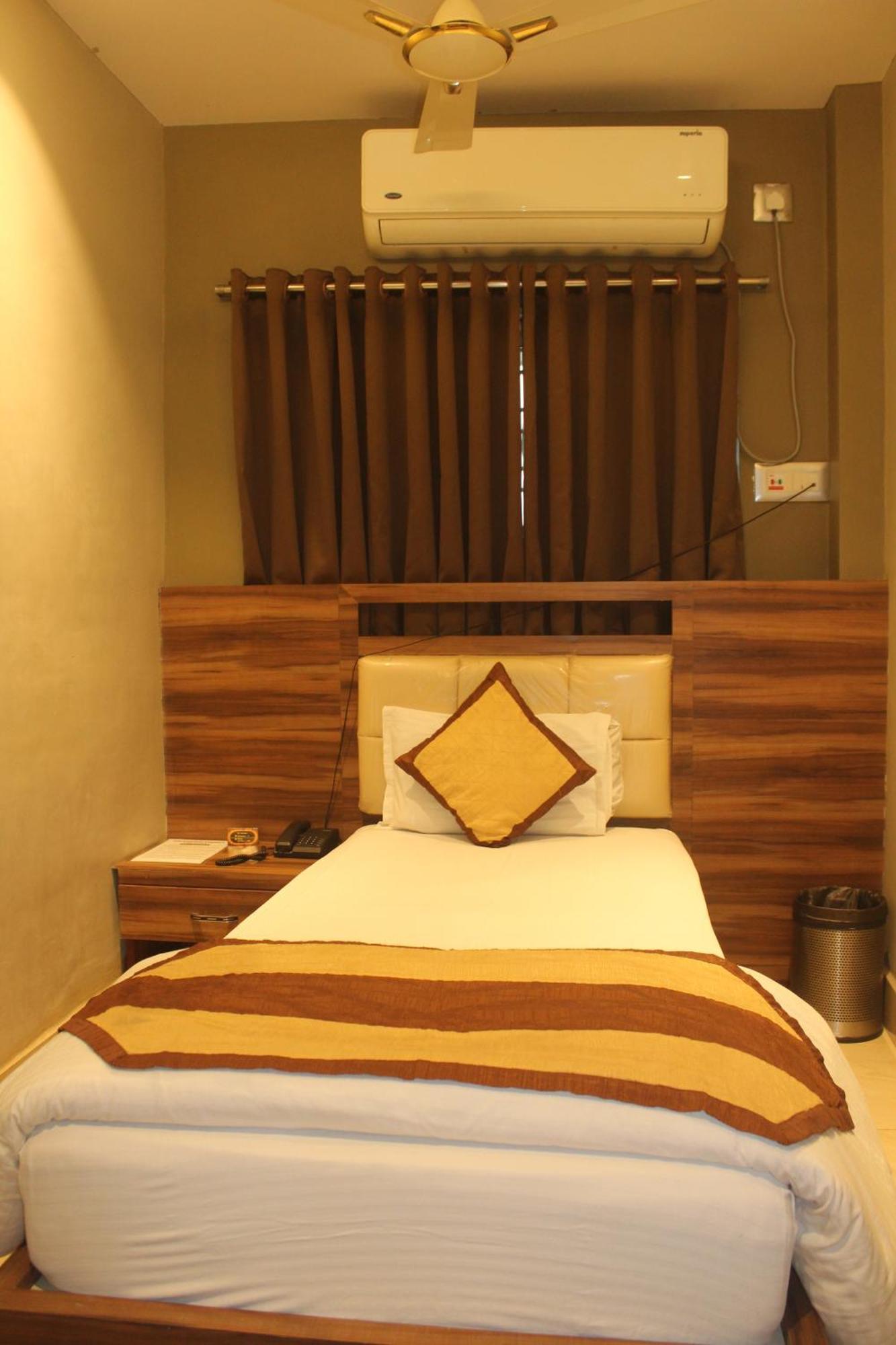 Hotel Oishi Plaza Mukutmanipur Bagian luar foto