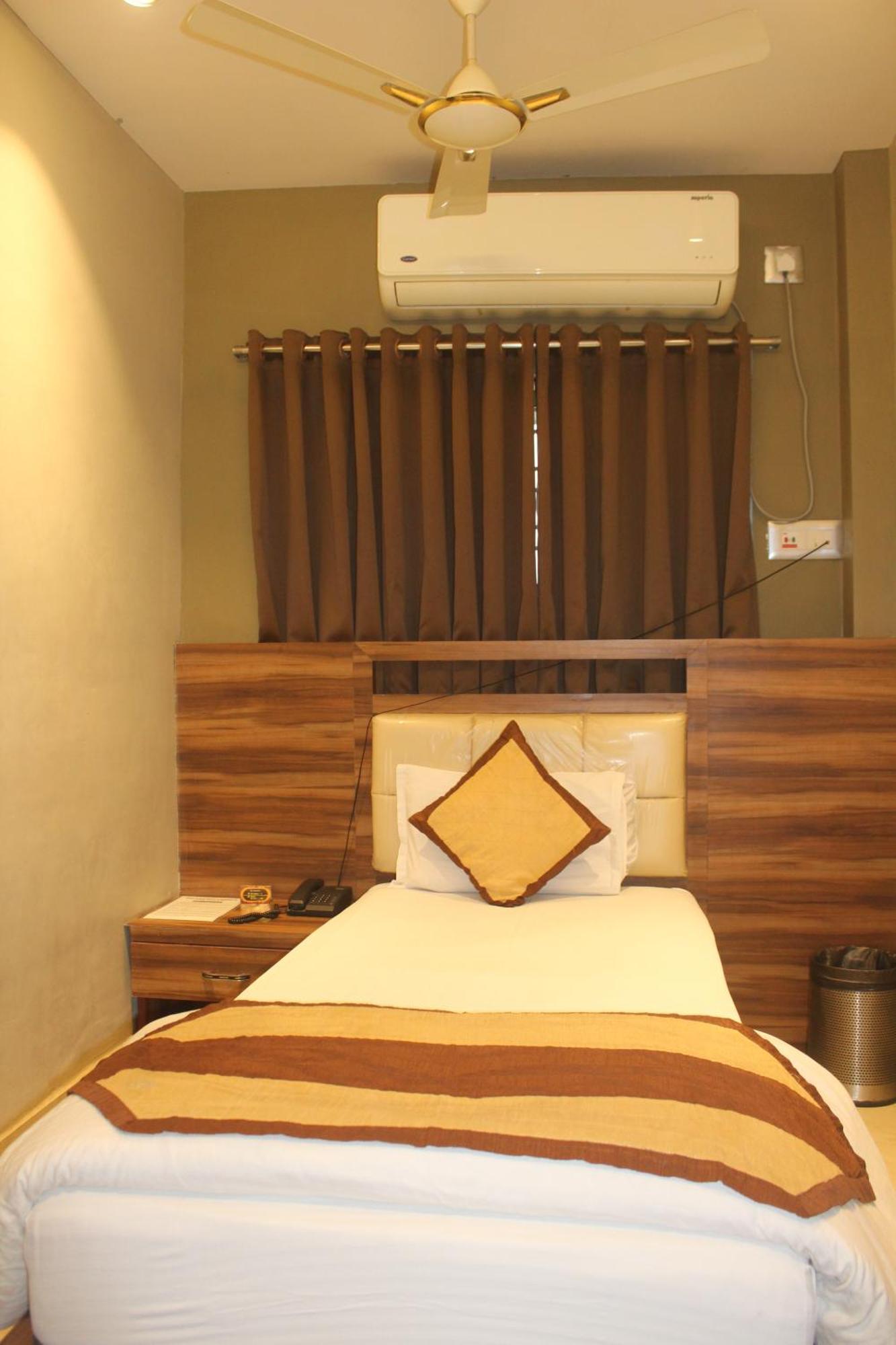 Hotel Oishi Plaza Mukutmanipur Bagian luar foto