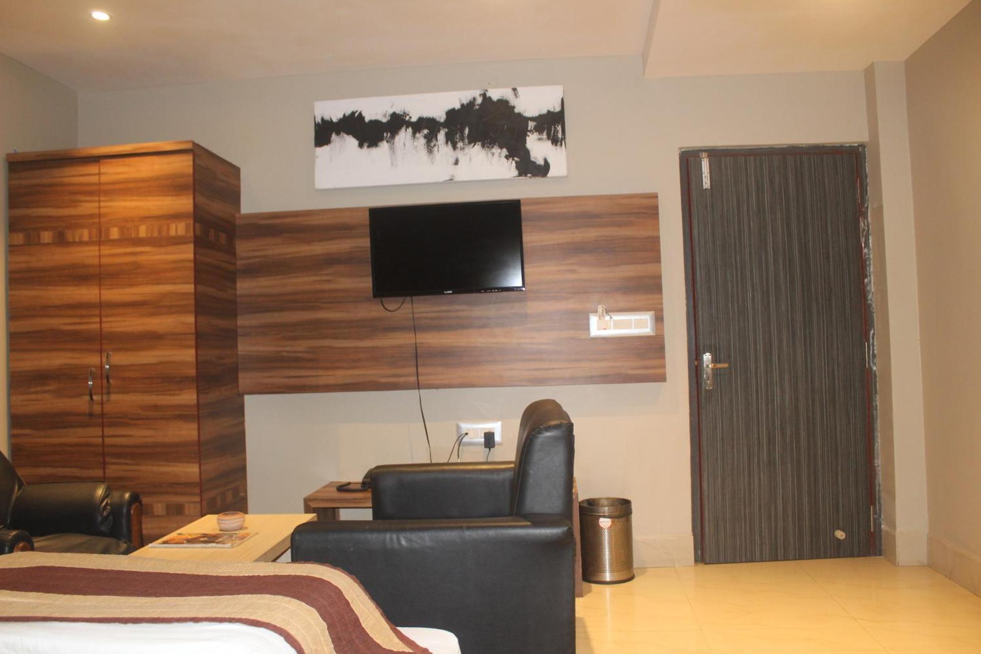 Hotel Oishi Plaza Mukutmanipur Bagian luar foto