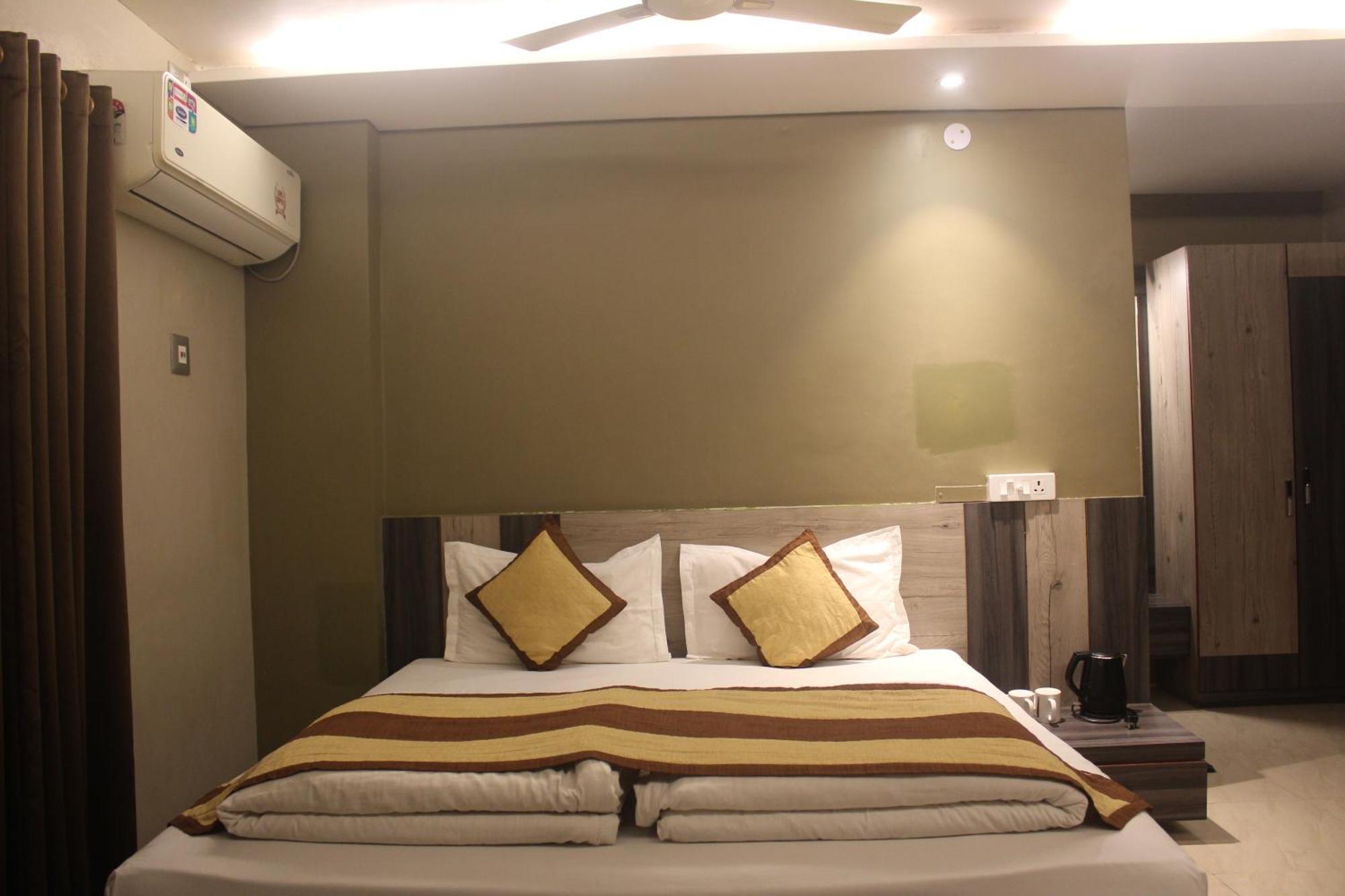 Hotel Oishi Plaza Mukutmanipur Bagian luar foto