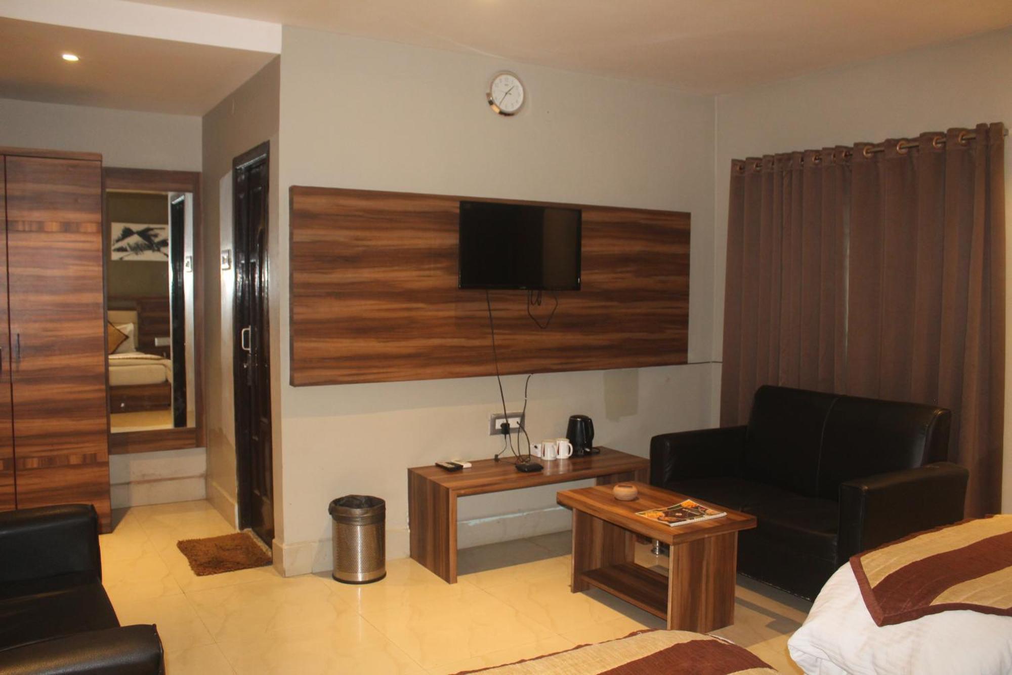 Hotel Oishi Plaza Mukutmanipur Bagian luar foto