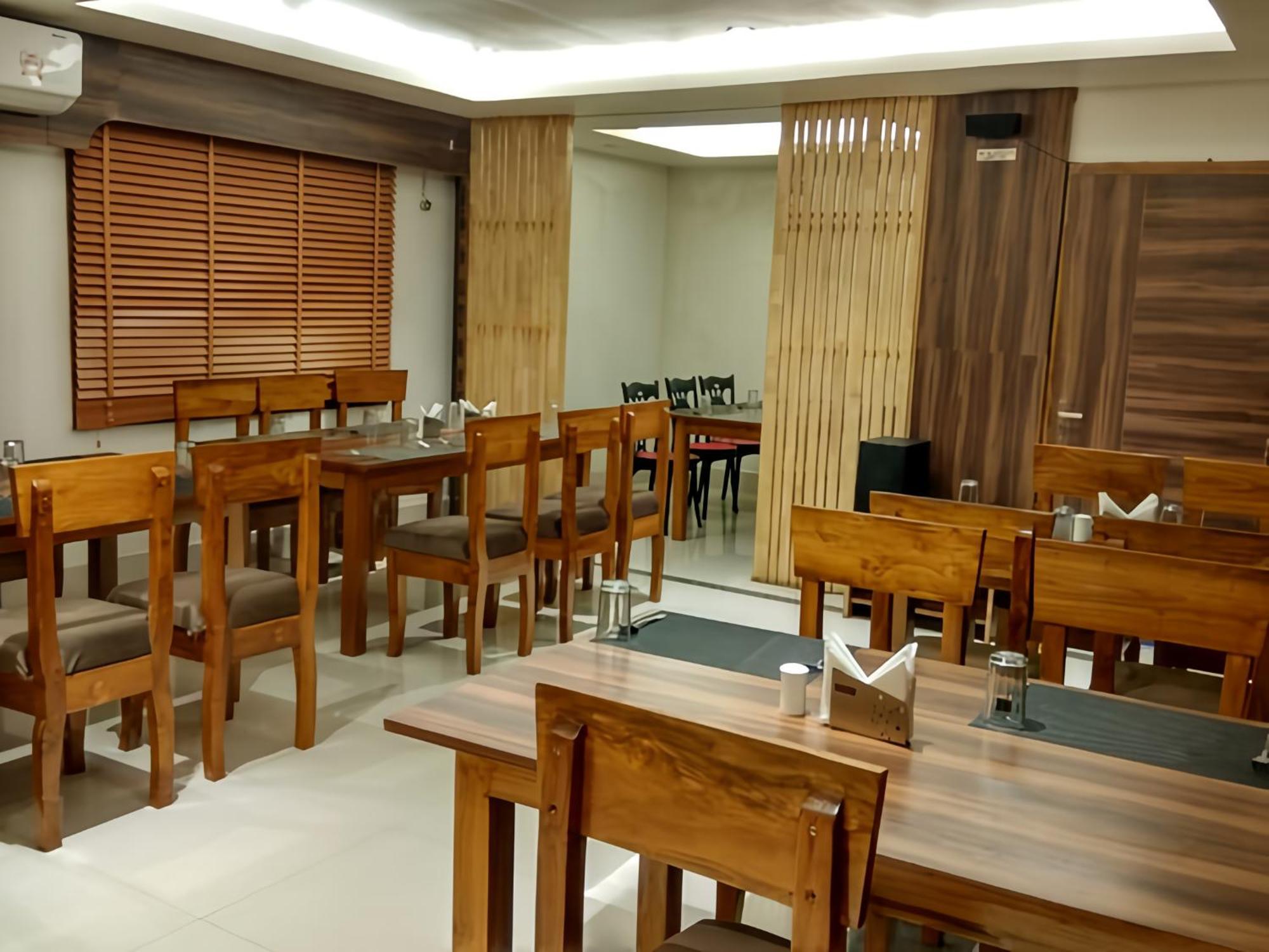 Hotel Oishi Plaza Mukutmanipur Bagian luar foto